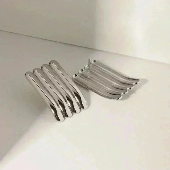 Preppy Women's 1 Pair Vintage Waterproof Stainless Steel Ribbed Earrings - Picture 5 of 9